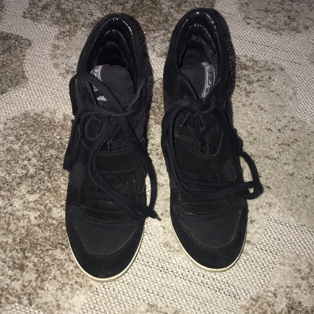 Sneaker wedge